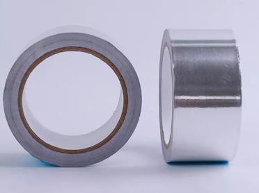 125um Толщина Алюминиевая фольга премиум-класса с акриловым клеем для растворителей Отличная защита для маскировки в электропластировке и отделке краски