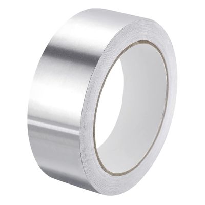 Высококачественная алюминиевая фольгированная лента с акриловым клеем на основе растворителя, толщина 80 мкм. Общего назначения для удержания, заделки, герметизации и маскирования.