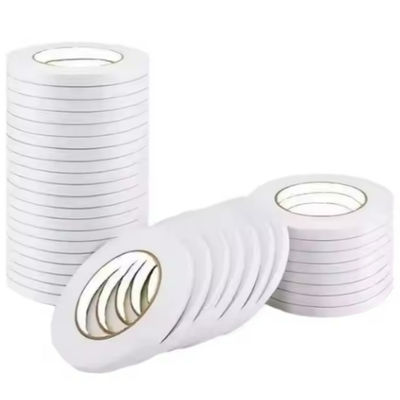 Двусторонняя клейкая лента из акрилового клея на водной основе с бумажной подложкой из белой бумаги с полиэтиленовым покрытием